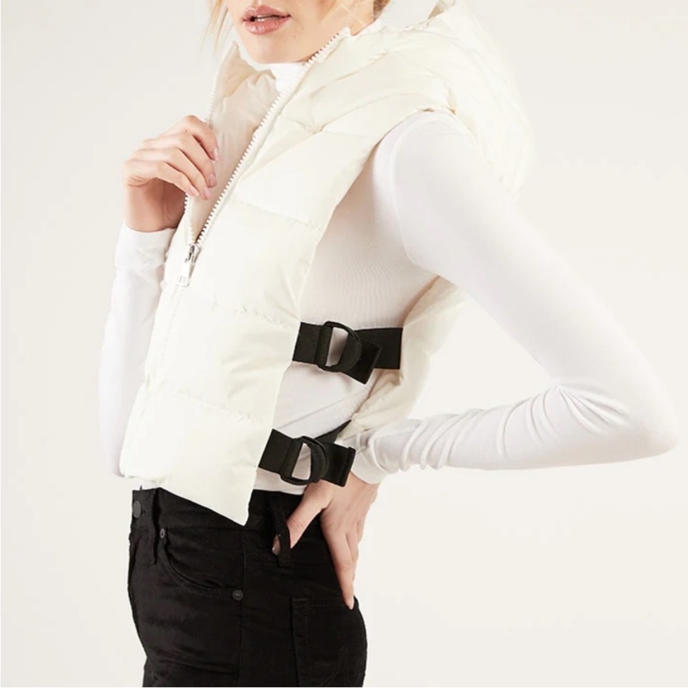 ADROIT ATELIER Lola Hooded Vest